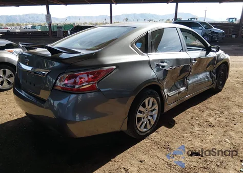 2015 Nissan Altima 2.5 S z USA, uszkodzony, nr VIN 1N4AL3AP3FN320598